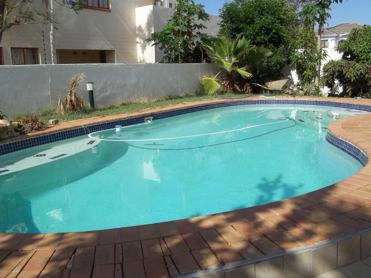 גאבורון Carlcyn Homestay מראה חיצוני תמונה