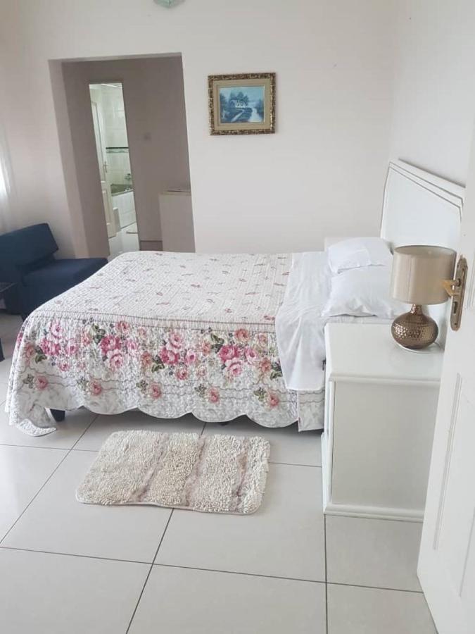 גאבורון Carlcyn Homestay מראה חיצוני תמונה