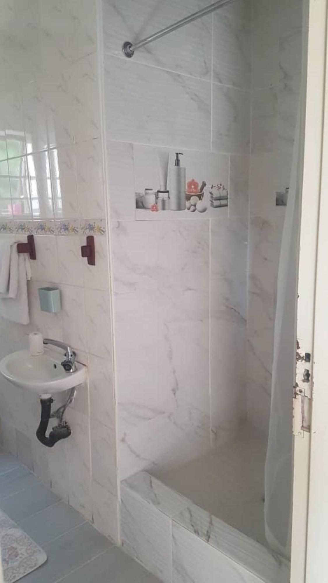 גאבורון Carlcyn Homestay מראה חיצוני תמונה
